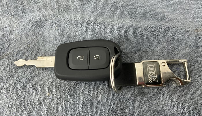 2022 Renault Kwid 1.0 RXT AT, Petrol, Automatic, 3,303 km, Key Close Up