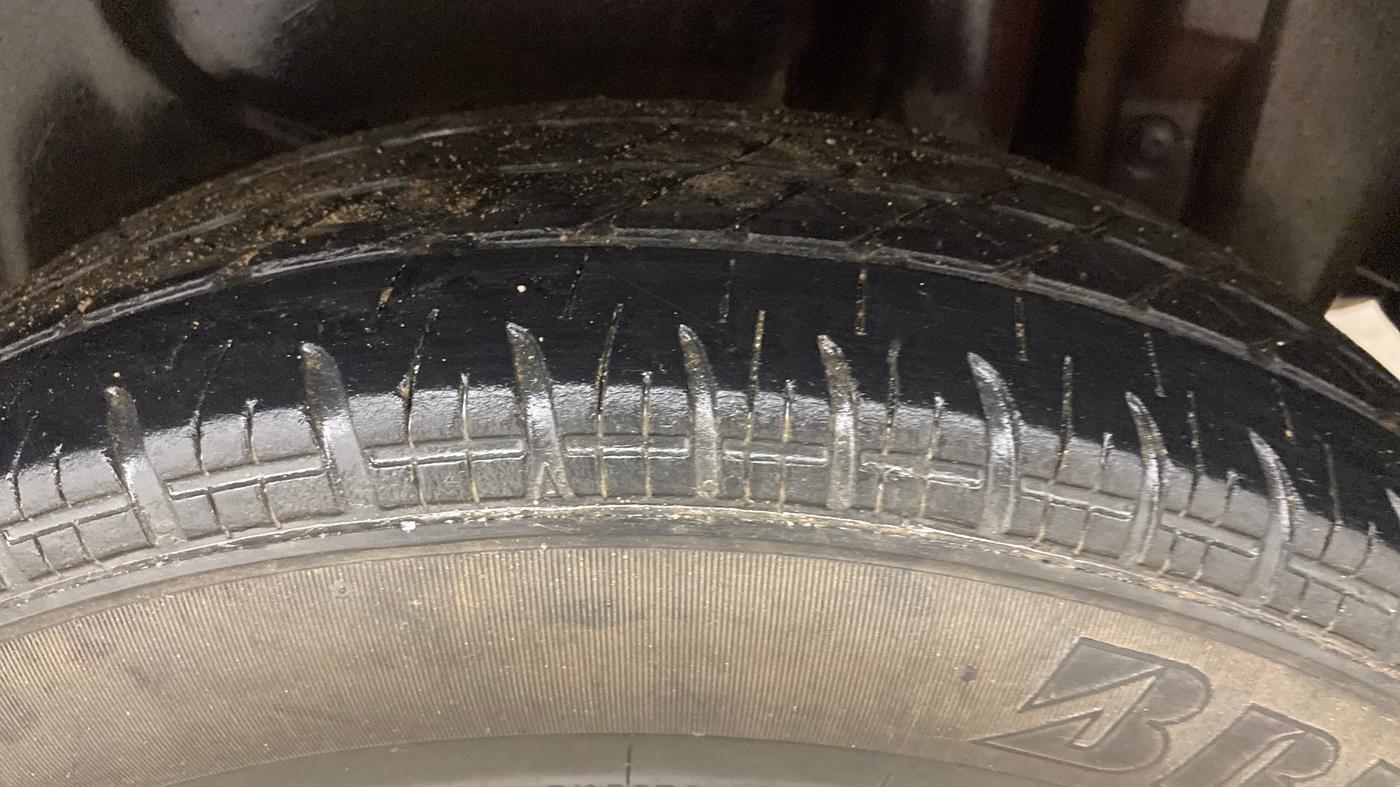 2014 Maruti Swift Dzire VDI, Diesel, Manual, 1,50,064 km, Left Rear Tyre Tread