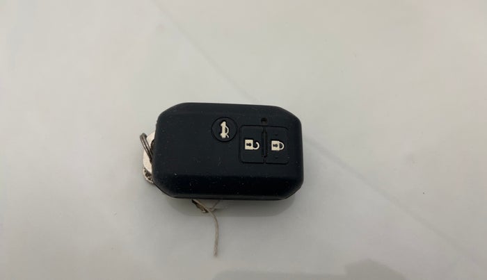 2020 Maruti IGNIS ALPHA 1.2 DUAL TONE, Petrol, Manual, 54,171 km, Key Close Up