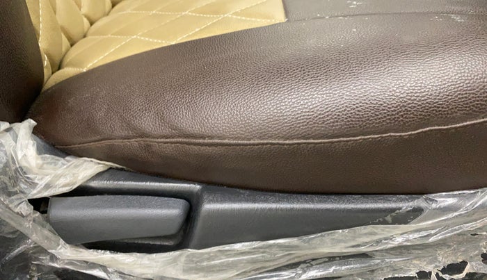 2016 Maruti Alto K10 VXI, Petrol, Manual, 16,519 km, Driver Side Adjustment Panel