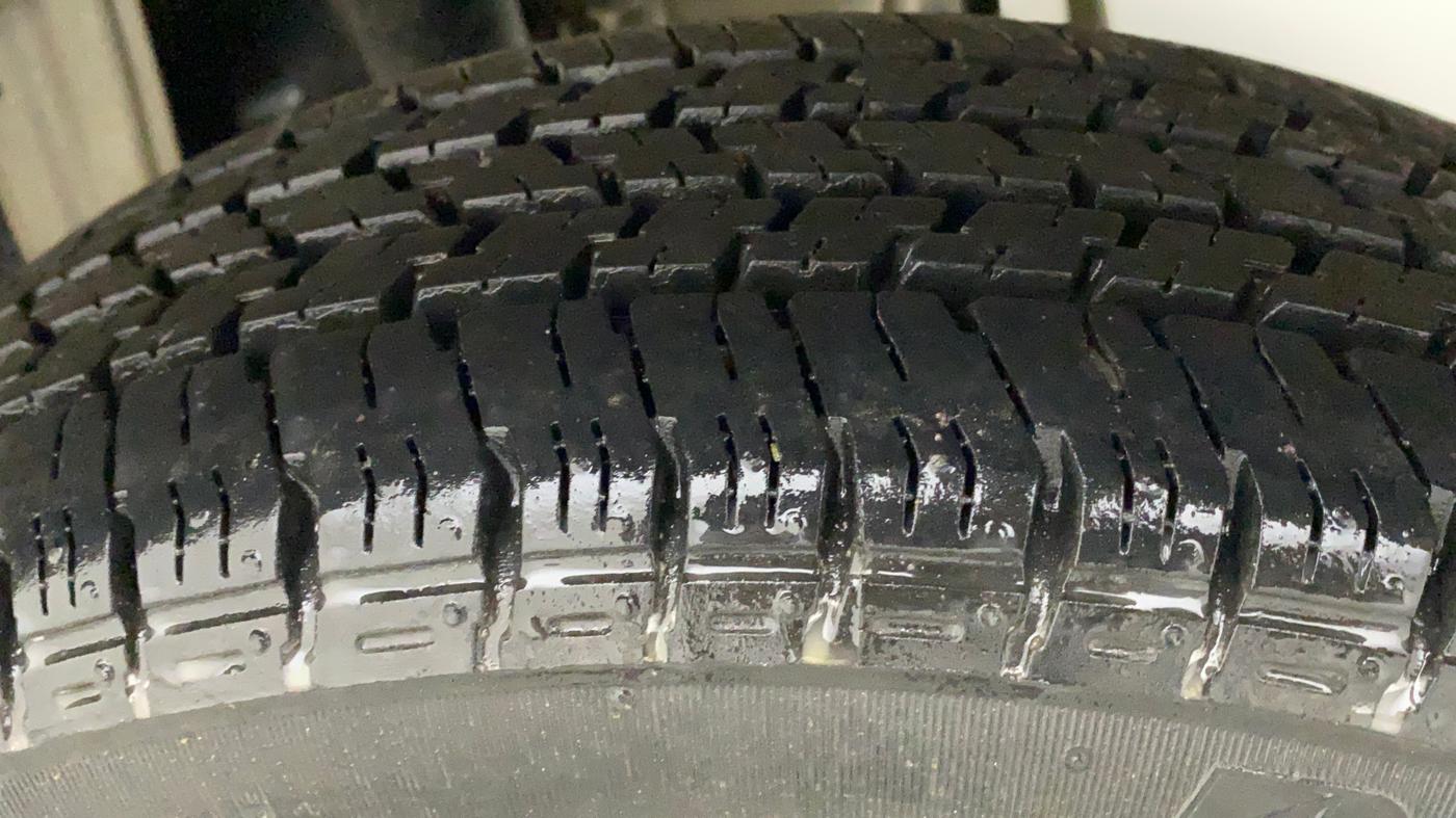2016 Maruti Alto K10 VXI, Petrol, Manual, 16,519 km, Left Rear Tyre Tread