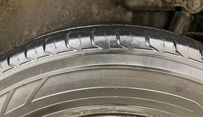 2012 Maruti Wagon R 1.0 LXI, Petrol, Manual, 81,230 km, Left Rear Tyre Tread