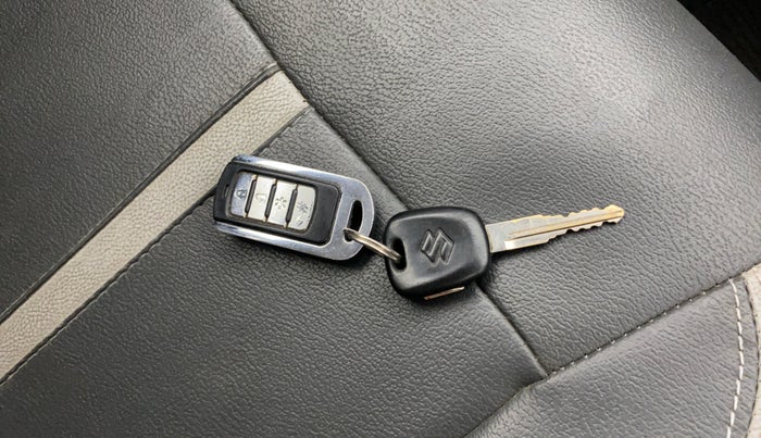 2012 Maruti Wagon R 1.0 LXI, Petrol, Manual, 81,230 km, Key Close Up