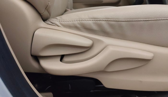 2020 Toyota YARIS J CVT, Petrol, Automatic, 34,979 km, Driver Side Adjustment Panel