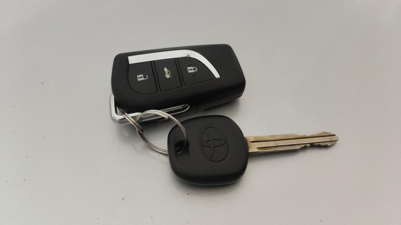 2020 Toyota YARIS J CVT, Petrol, Automatic, 34,979 km, Key Close Up