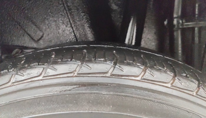 2020 Toyota YARIS J CVT, Petrol, Automatic, 34,979 km, Left Rear Tyre Tread