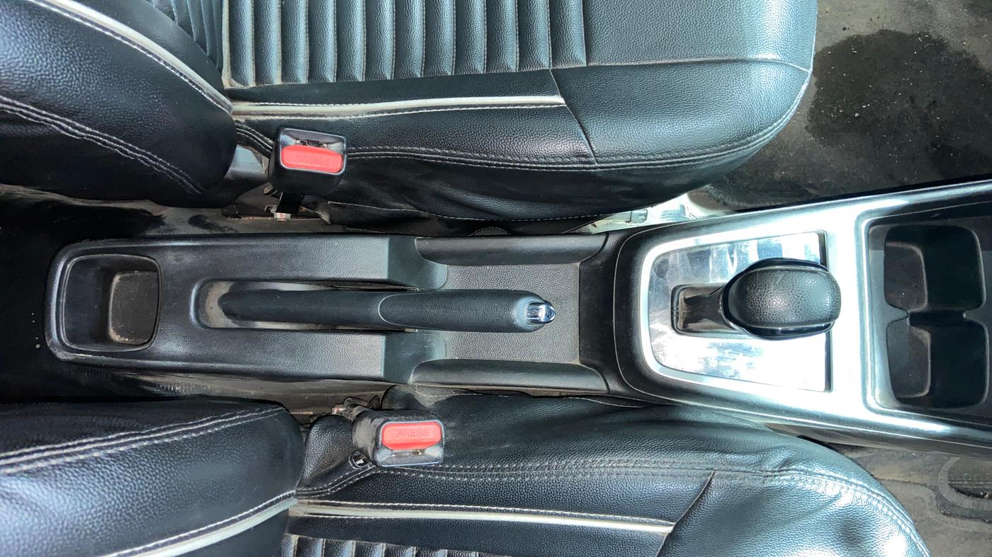 2019 Maruti Swift VXI AMT, Petrol, Automatic, 80,502 km, Gear Lever