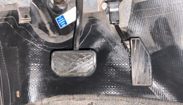 2019 Maruti Swift VXI AMT, Petrol, Automatic, 80,442 km, Pedals