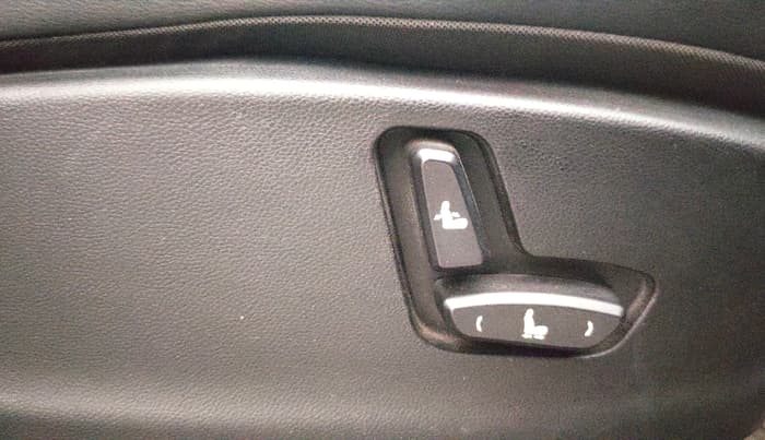 2020 MG HECTOR SHARP 1.5 DCT PETROL, Petrol, Automatic, 22,391 km, Driver Side Adjustment Panel