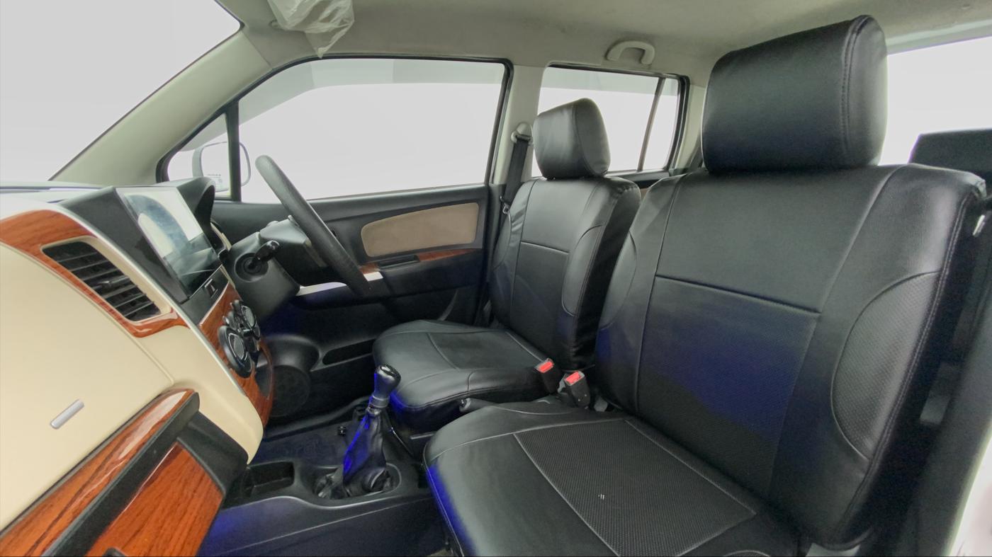 2018 Maruti Wagon R 1.0 LXI CNG, CNG, Manual, 74,452 km, Right Side Front Door Cabin