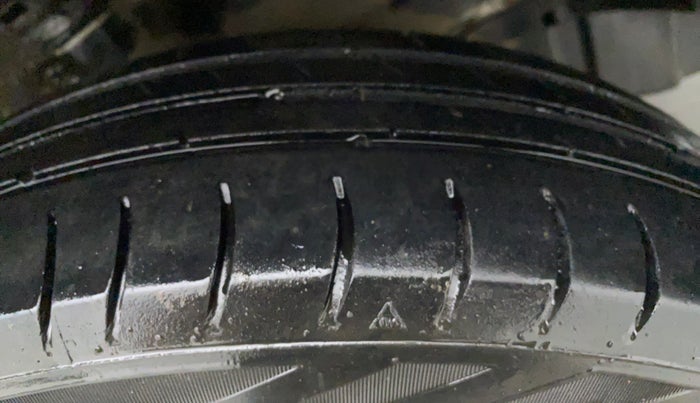 2018 Maruti Wagon R 1.0 LXI CNG, CNG, Manual, 74,452 km, Left Front Tyre Tread