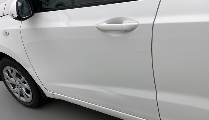 2017 Hyundai Grand i10 MAGNA 1.2 KAPPA VTVT, Petrol, Manual, 99,100 km, Front passenger door - Minor scratches