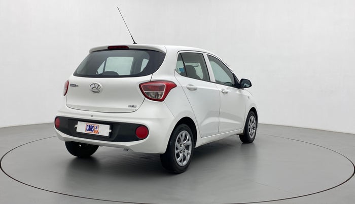 2017 Hyundai Grand i10 MAGNA 1.2 KAPPA VTVT, Petrol, Manual, 99,100 km, Right Back Diagonal