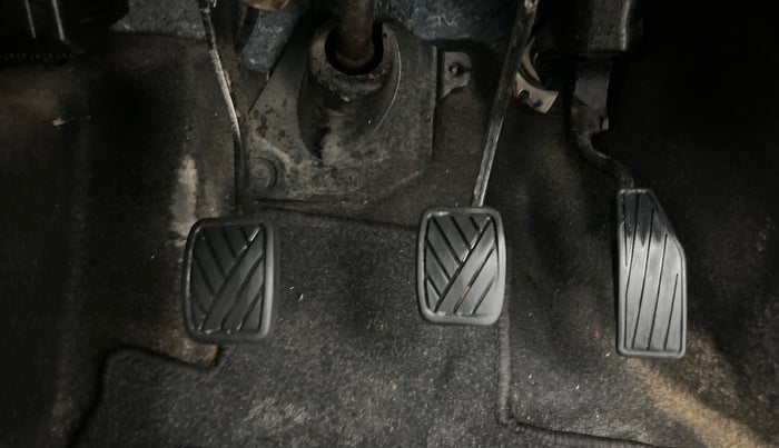 2022 Maruti IGNIS DELTA 1.2, Petrol, Manual, 57,399 km, Pedals