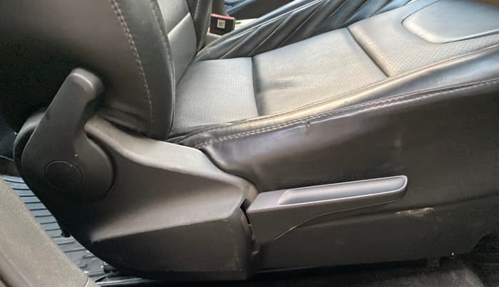 2024 Volkswagen VIRTUS HIGHLINE TSI 1.0 MT, Petrol, Manual, 52,096 km, Driver Side Adjustment Panel