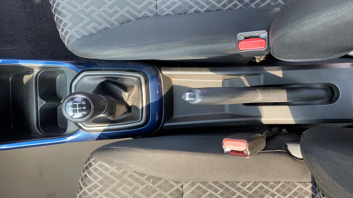 2020 Maruti IGNIS ZETA 1.2, Petrol, Manual, 46,503 km, Gear Lever