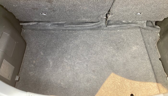 2020 Maruti IGNIS ZETA 1.2, Petrol, Manual, 46,503 km, Boot Inside