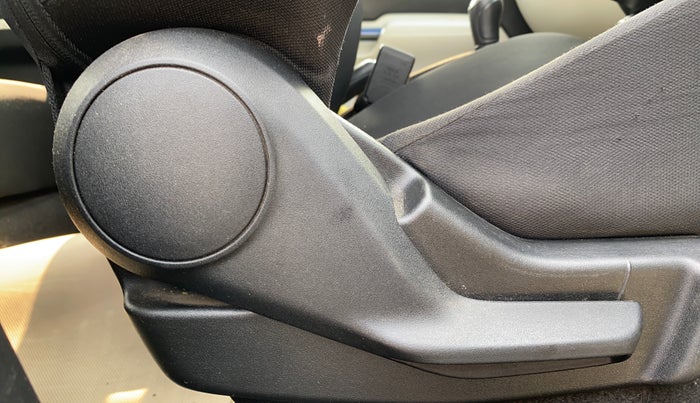 2020 Maruti IGNIS ZETA 1.2, Petrol, Manual, 46,503 km, Driver Side Adjustment Panel