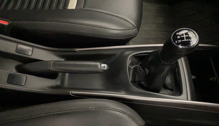 2019 Maruti Baleno DELTA PETROL 1.2, Petrol, Manual, 63,961 km, Gear Lever
