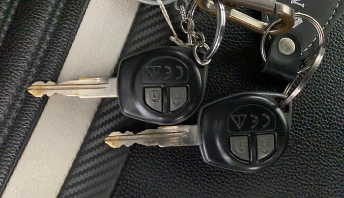 2019 Maruti Baleno DELTA PETROL 1.2, Petrol, Manual, 63,961 km, Key Close Up