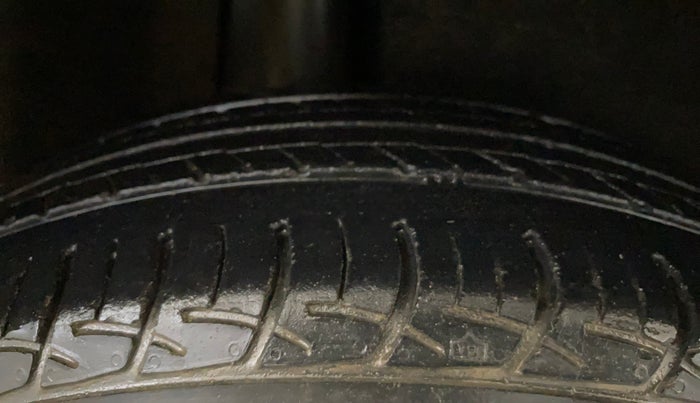 2019 Maruti Baleno DELTA PETROL 1.2, Petrol, Manual, 63,961 km, Right Rear Tyre Tread