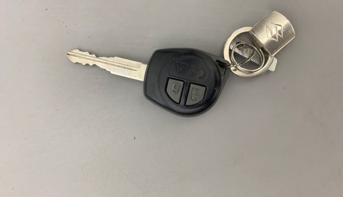 2020 Maruti Swift VXI, Petrol, Manual, 31,699 km, Key Close Up