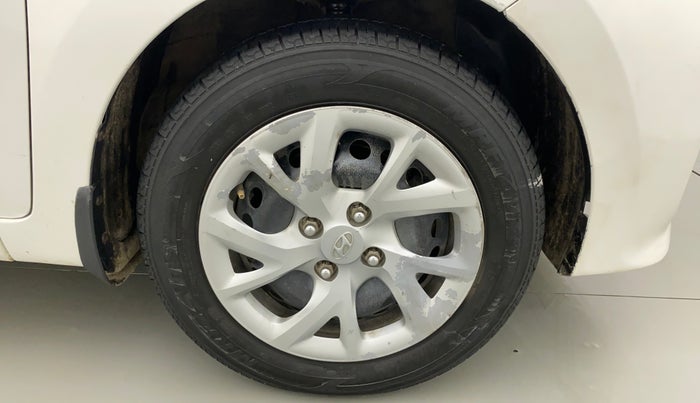2017 Hyundai Grand i10 MAGNA 1.2 KAPPA VTVT, CNG, Manual, 42,006 km, Right Front Wheel