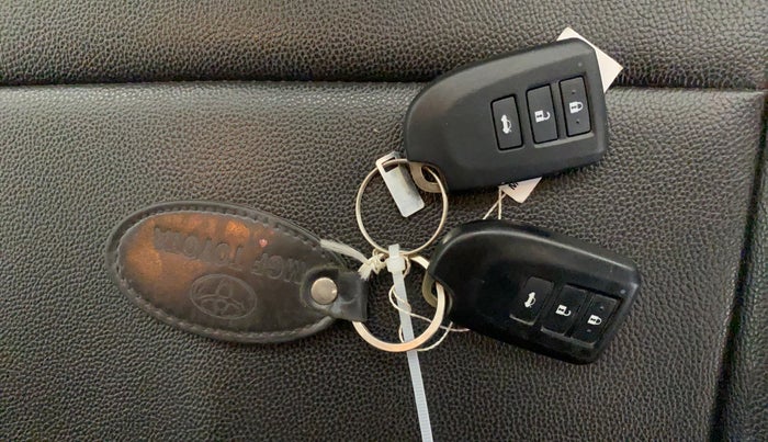 2021 Toyota YARIS G CVT, Petrol, Automatic, 36,519 km, Key Close Up
