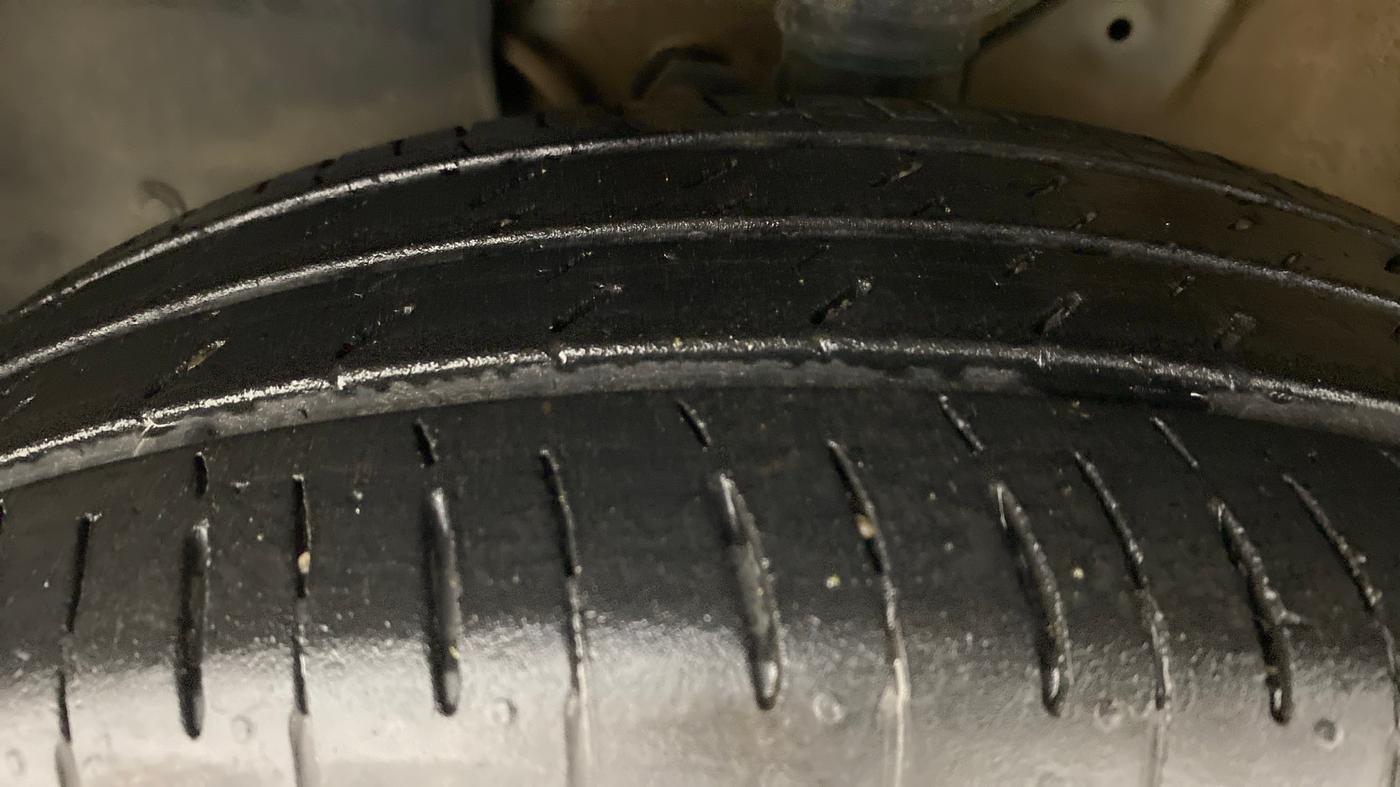 2020 Maruti IGNIS DELTA 1.2 K12, Petrol, Manual, 27,804 km, Left Front Tyre Tread