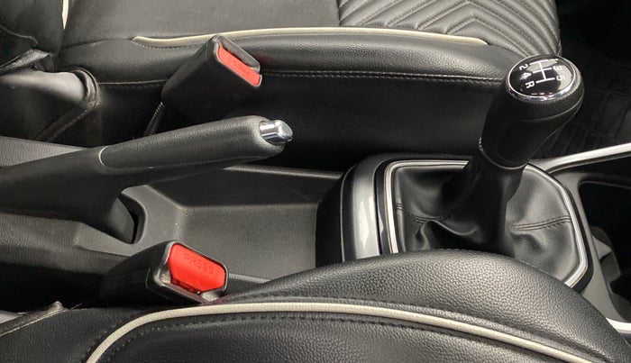 2020 Maruti IGNIS DELTA 1.2 K12, Petrol, Manual, 27,804 km, Gear Lever