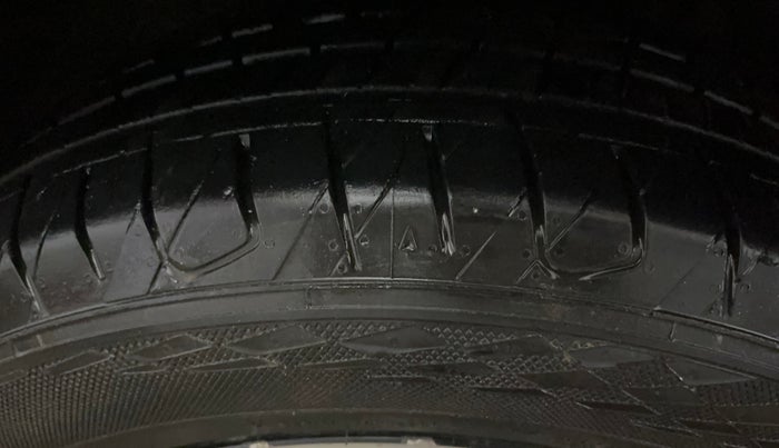 2021 Tata NEXON XZ PLUS PETROL SUNROOF, Petrol, Manual, 66,842 km, Left Front Tyre Tread