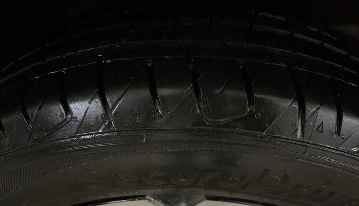 2021 Tata NEXON XZ PLUS PETROL SUNROOF, Petrol, Manual, 66,842 km, Right Rear Tyre Tread