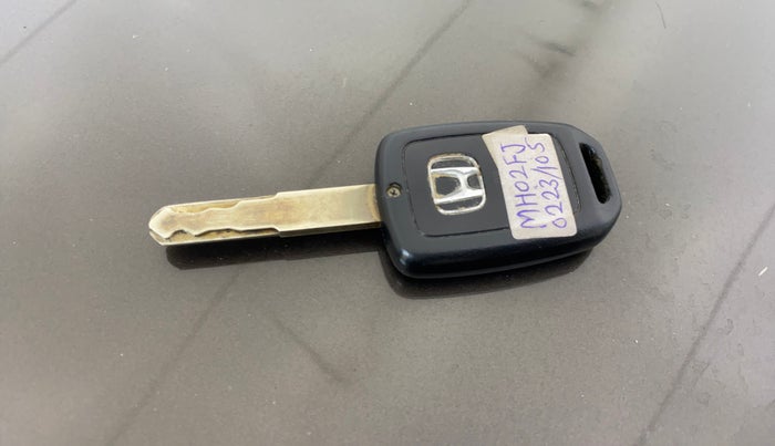 2019 Honda Amaze 1.2L I-VTEC S, Petrol, Manual, 39,363 km, Key Close Up