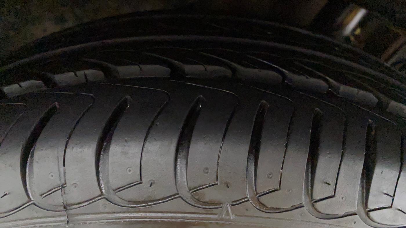 2017 Tata Tiago XZA 1.2 REVOTRON, Petrol, Automatic, 3,812 km, Left Front Tyre Tread