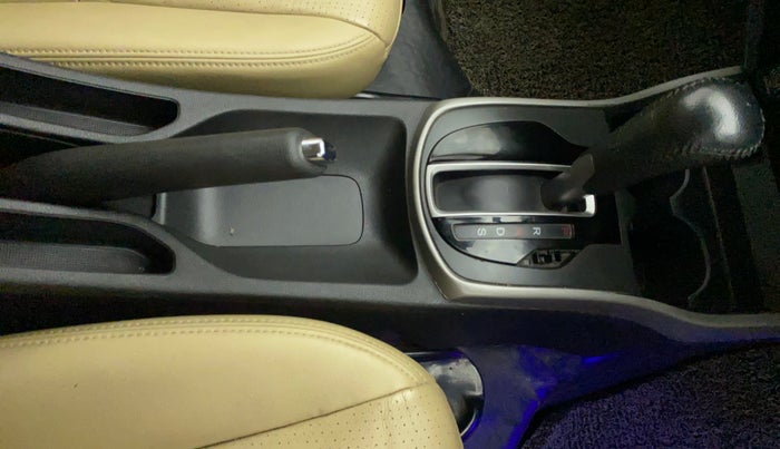 2017 Honda City 1.5L I-VTEC ZX CVT, CNG, Automatic, 61,053 km, Gear Lever