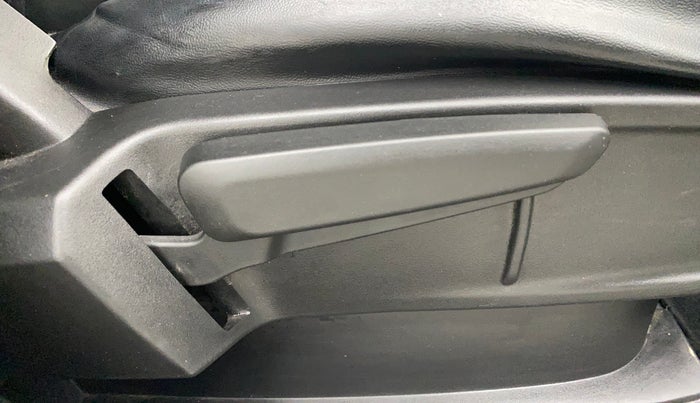 2021 Tata ALTROZ XZ DIESEL, Diesel, Manual, 37,813 km, Driver Side Adjustment Panel