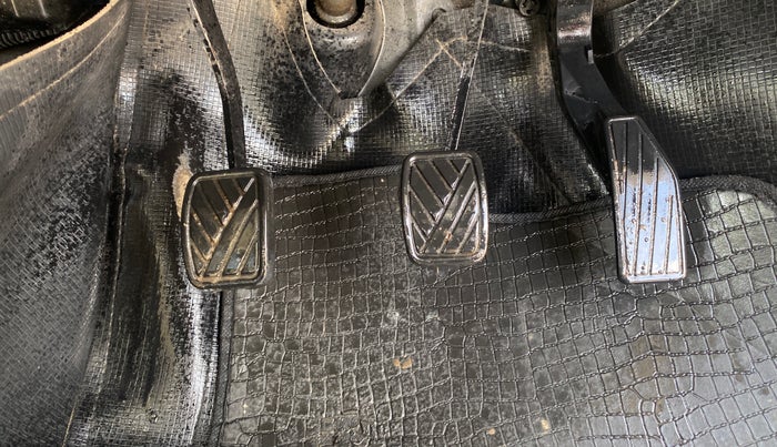 2017 Maruti IGNIS DELTA 1.2, Petrol, Manual, 63,862 km, Pedals