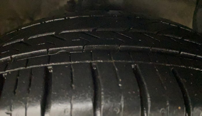 2014 Hyundai Xcent BASE 1.2, Petrol, Manual, 64,171 km, Right Front Tyre Tread