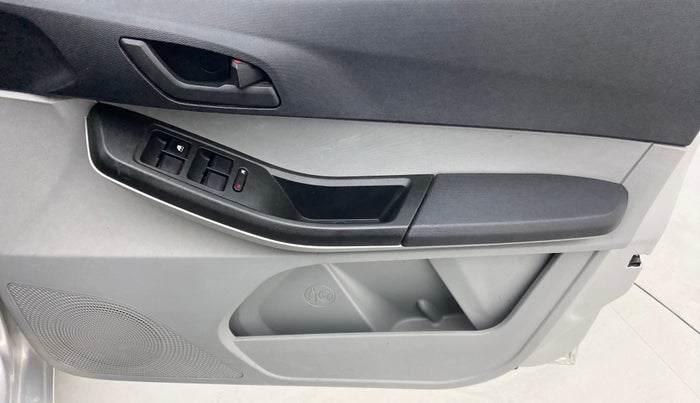 2021 Tata Tiago XT PETROL, Petrol, Manual, 14,765 km, Driver Side Door Panels Control