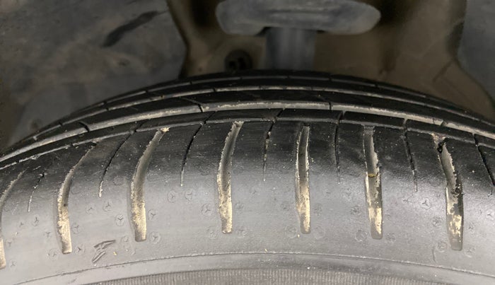 2021 MG HECTOR SHARP 1.5 PETROL CVT, Petrol, Automatic, 7,887 km, Left Front Tyre Tread