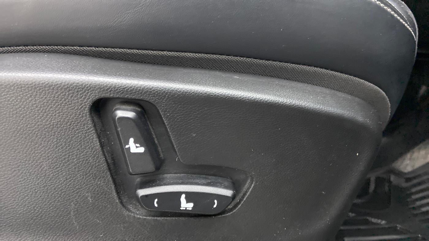 2021 MG HECTOR SHARP 1.5 PETROL CVT, Petrol, Automatic, 7,887 km, Driver Side Adjustment Panel