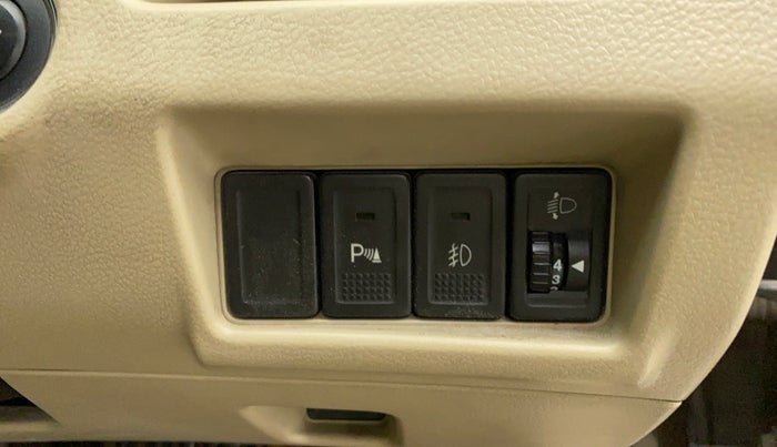 2015 Maruti Ciaz ZXI+, Petrol, Manual, 93,082 km, Dashboard - Headlight height adjustment not working