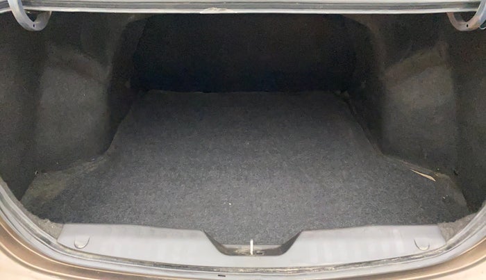2015 Maruti Ciaz ZXI+, Petrol, Manual, 93,082 km, Boot Inside