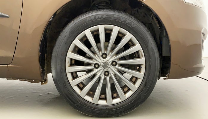 2015 Maruti Ciaz ZXI+, Petrol, Manual, 93,082 km, Right Front Wheel