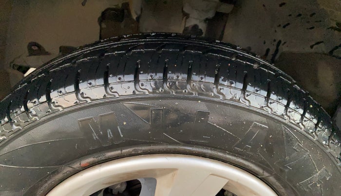 2016 Renault Kwid RXT 0.8, Petrol, Manual, 75,593 km, Left Front Tyre Tread