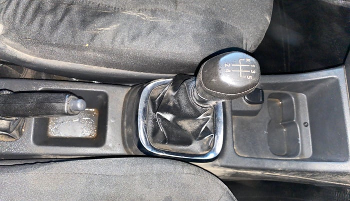 2016 Renault Kwid RXT 0.8, Petrol, Manual, 75,593 km, Gear Lever