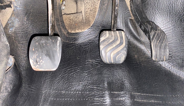 2016 Renault Kwid RXT 0.8, Petrol, Manual, 75,593 km, Pedals