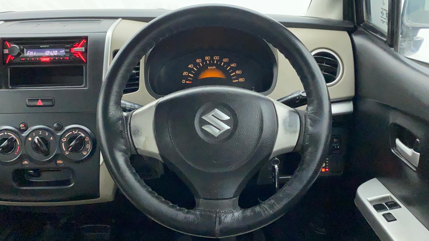 2014 Maruti Wagon R 1.0 LXI CNG, CNG, Manual, 1,11,079 km, Steering Wheel Close Up