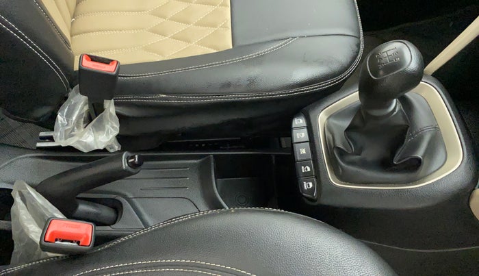 2022 Hyundai NEW SANTRO SPORTZ MT, Petrol, Manual, 11,884 km, Gear Lever