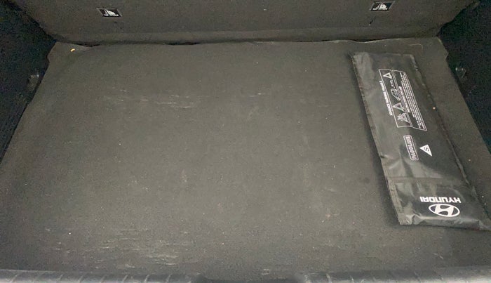 2022 Hyundai NEW I20 SPORTZ 1.2 AT, Petrol, Automatic, 25,306 km, Boot Inside